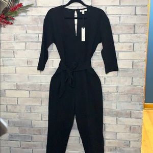 Black women’s jump suit size medium